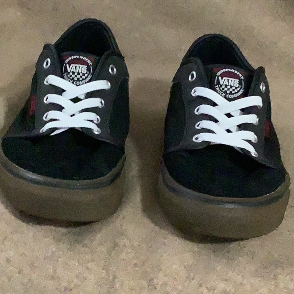 Vans X. Off The Wall RARE Mens US 11.5. Independent Truck Company